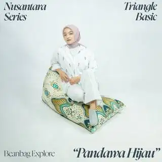 Bean Bag Triangle Motif Batik Nusantara Termasuk Isi