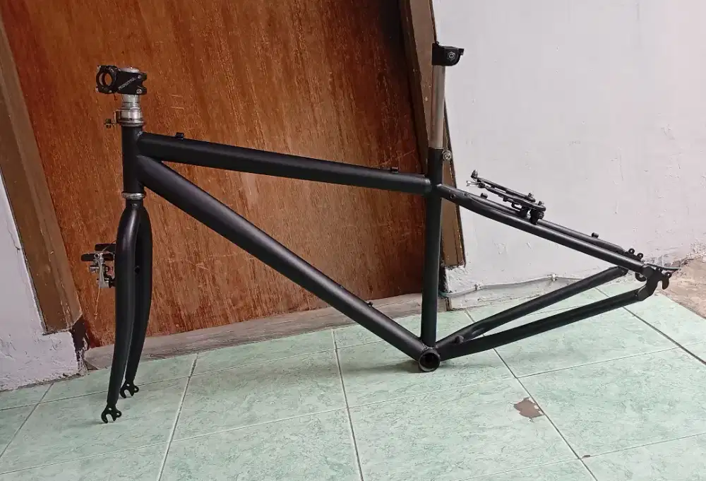 frem sepeda uk 26 bahan besi