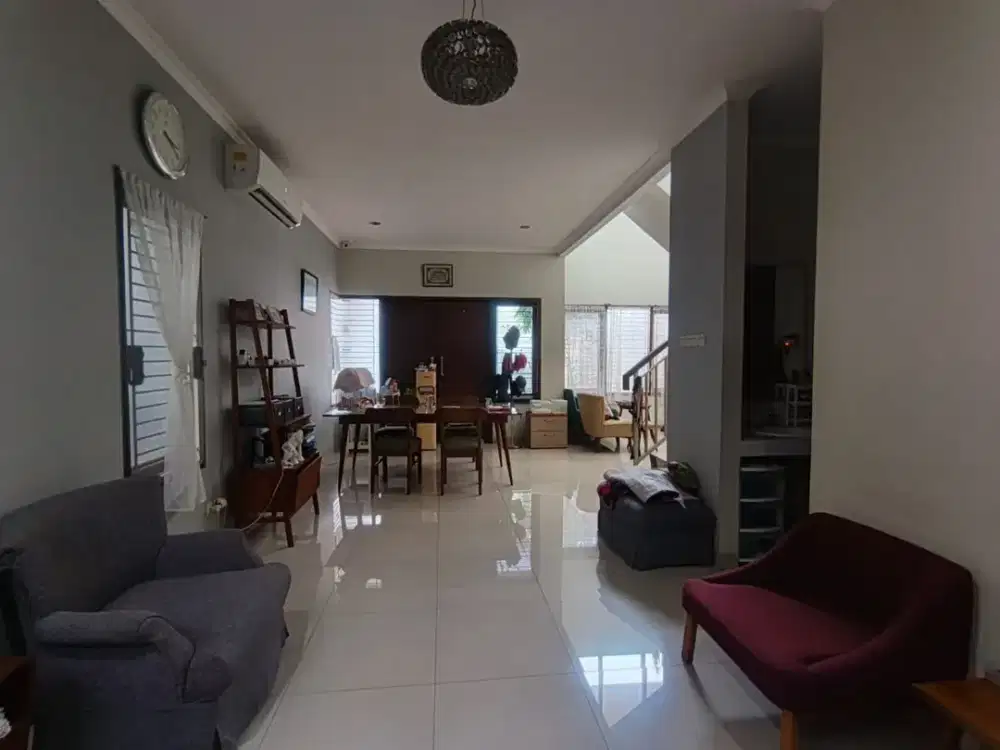 Disewakan rumah 2lt di Cilandak Barat belakang Citos, Jakarta selatan