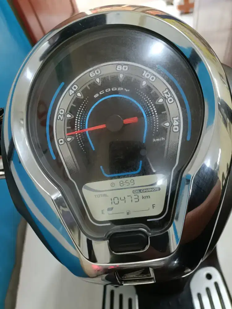 Putih albino HONDA SCOOPY ESP STYLISH PRESTIGE KEYLLES 2024 S JOMBANG