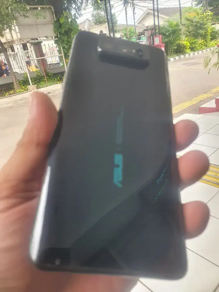 ASUS ZENFONE 7 FLIP