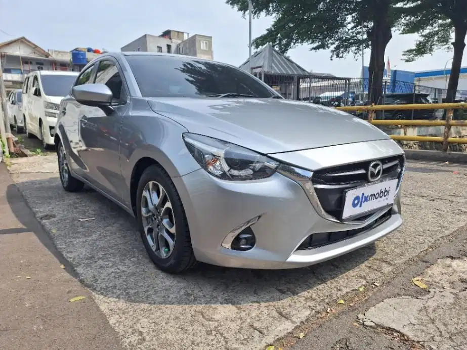 DP MURAH Mazda 2 1.5 GT Bensin-AT 2018 Silver CZURB
