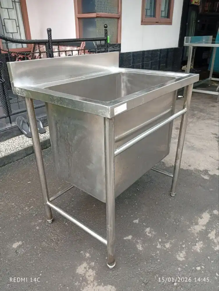 Single sink 
Uk. 80×60×85
Diameter lubang, 65×40×50
Harga. 2,700,000