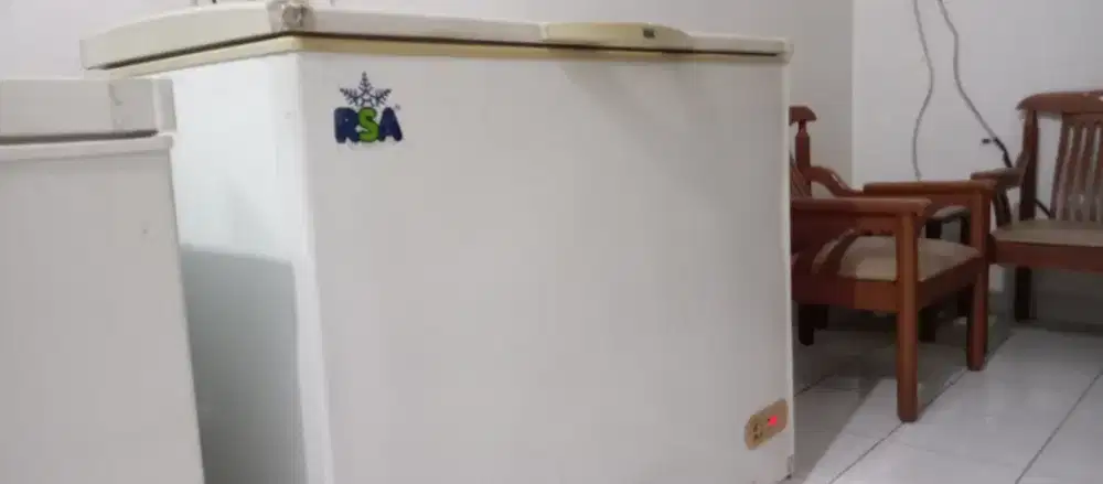 Dijual Freezer Box