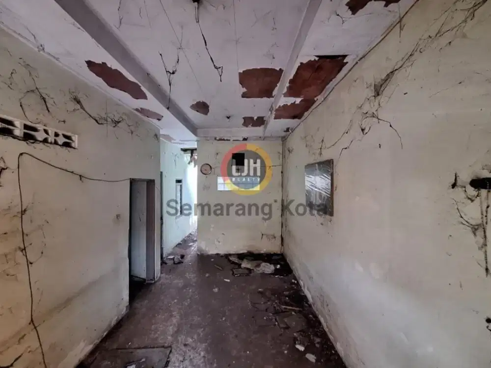 Rumah di jalan Pesanggrahan