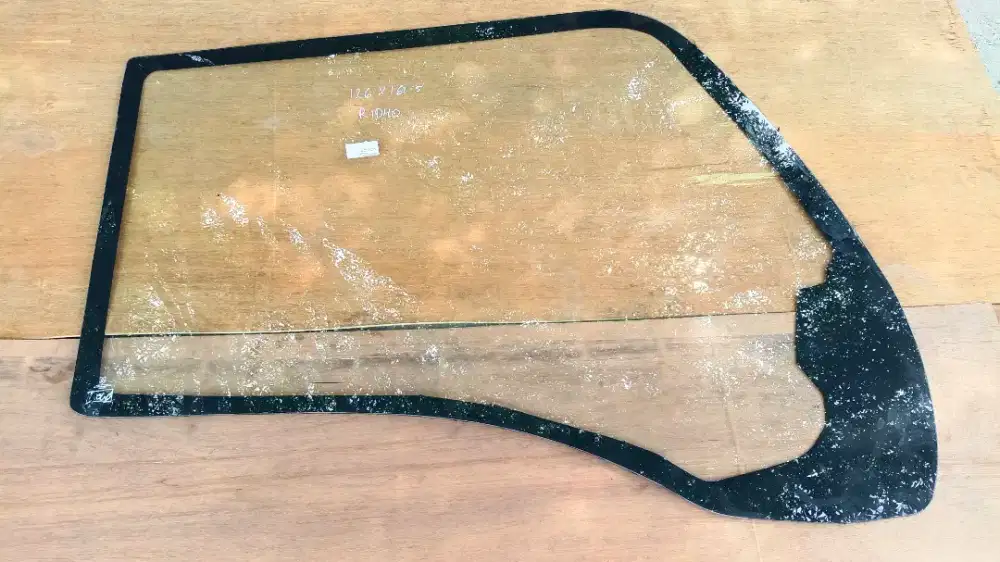 Menjual kaca kabin excavator