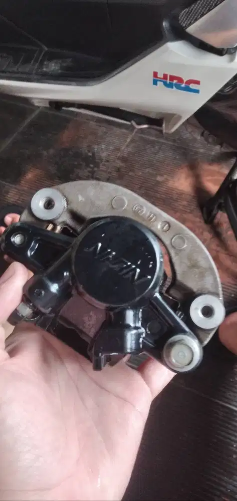 Kaliper belakang nissin pcx 160 original