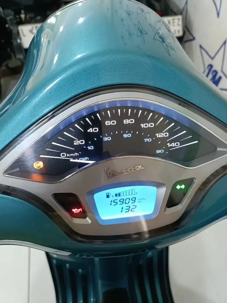 Samsat SBY selatan PIAGGIO VESPA PRIMAVERA ABS IGET 2019 KM 15RB JOSS