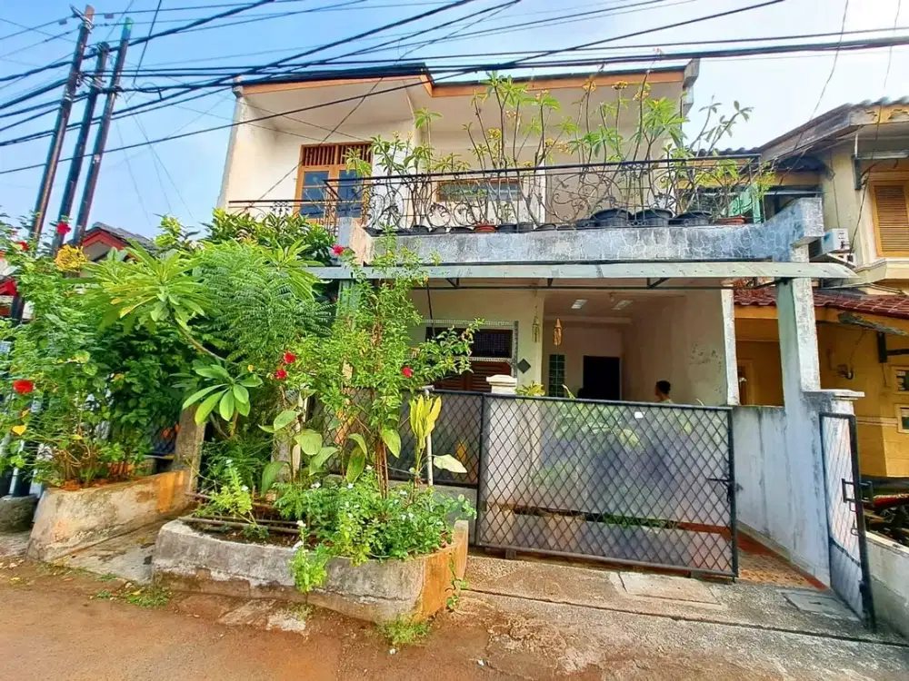 Rumah Luas SHM 9 Menit ke Terminal Pondok Cabe Bebas Banjir J-19235