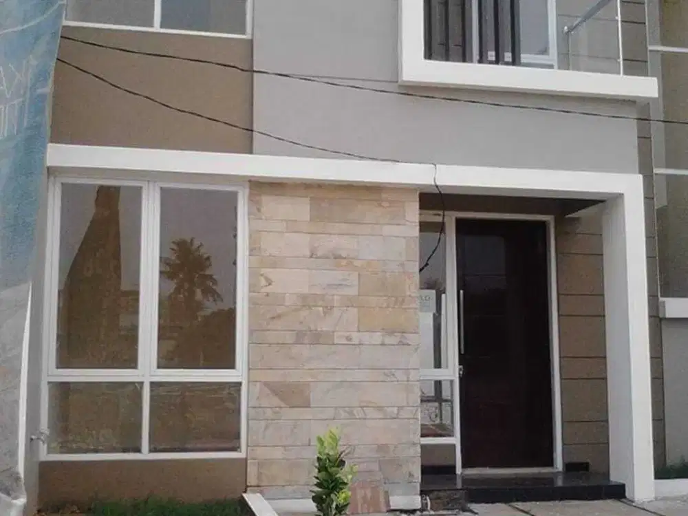 Rumah Dijual Di Botania Lake Residence Siap Huni Bisa KPR J-16492