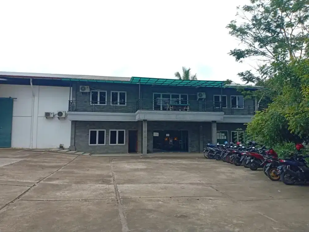 Gudang Ex Pabrik Besar Strategis di Buniayu Cianjur