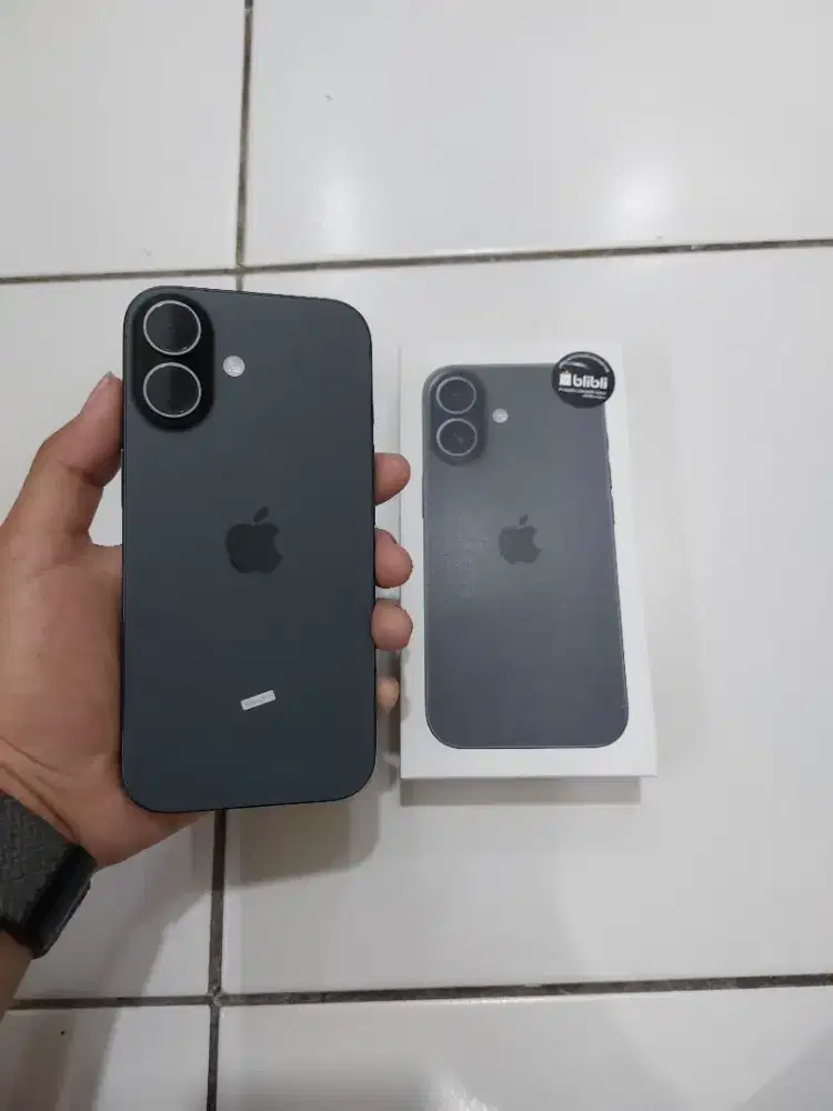 Iphone 17 256 garansi resmi like new