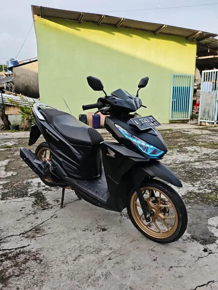 For sale .. honda vario led