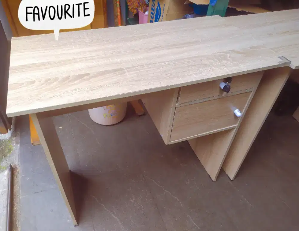 Jual meja belajar / kerja uk 80 x 40 x 70 kondisi baik murmer aja