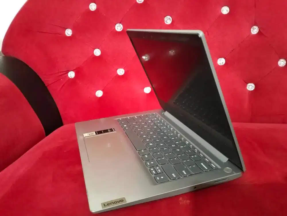 Laptop tipis Lenovo Ideapad slim 3 AMD 3020/RAM 4 SSD 256 bisa upgrade