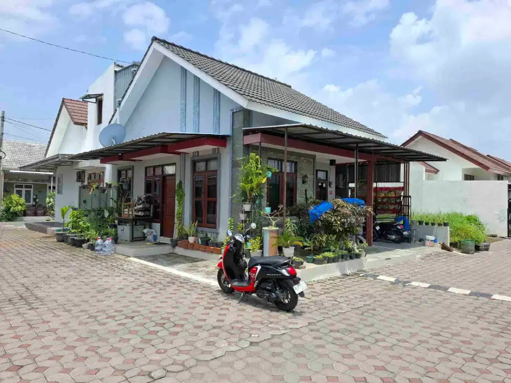 Rumah posisi HOOK dekat solobaru akses jalan lebar