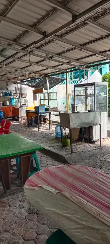 Di sewakan stand makanan di kampus Uma SEI serayu