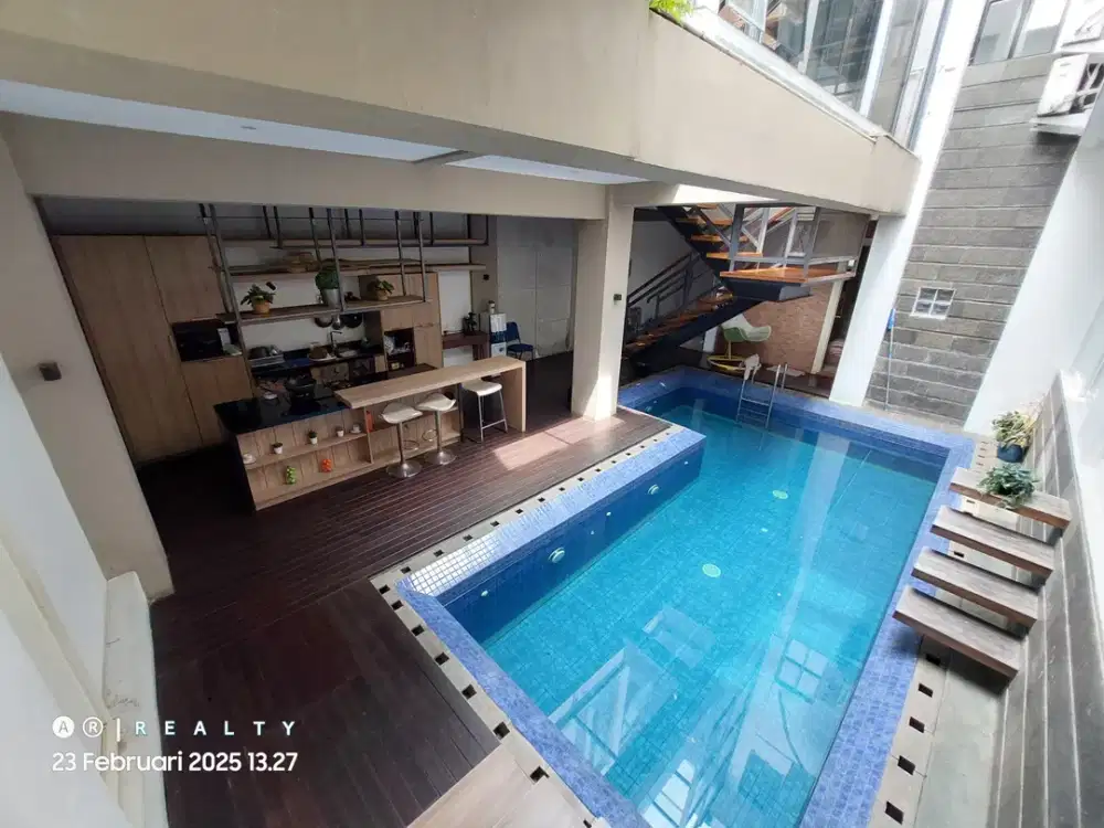 RUMAH MEWAH PRIVATE POOL CIGADUNG DAGO BANDUNG Strategis Harga Terjangkau