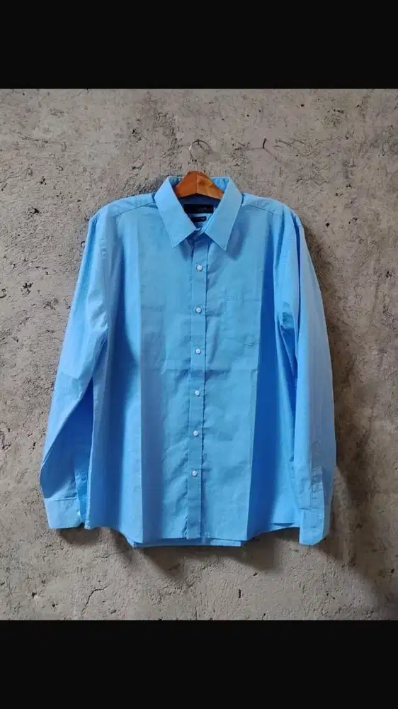 kemeja biru the executive