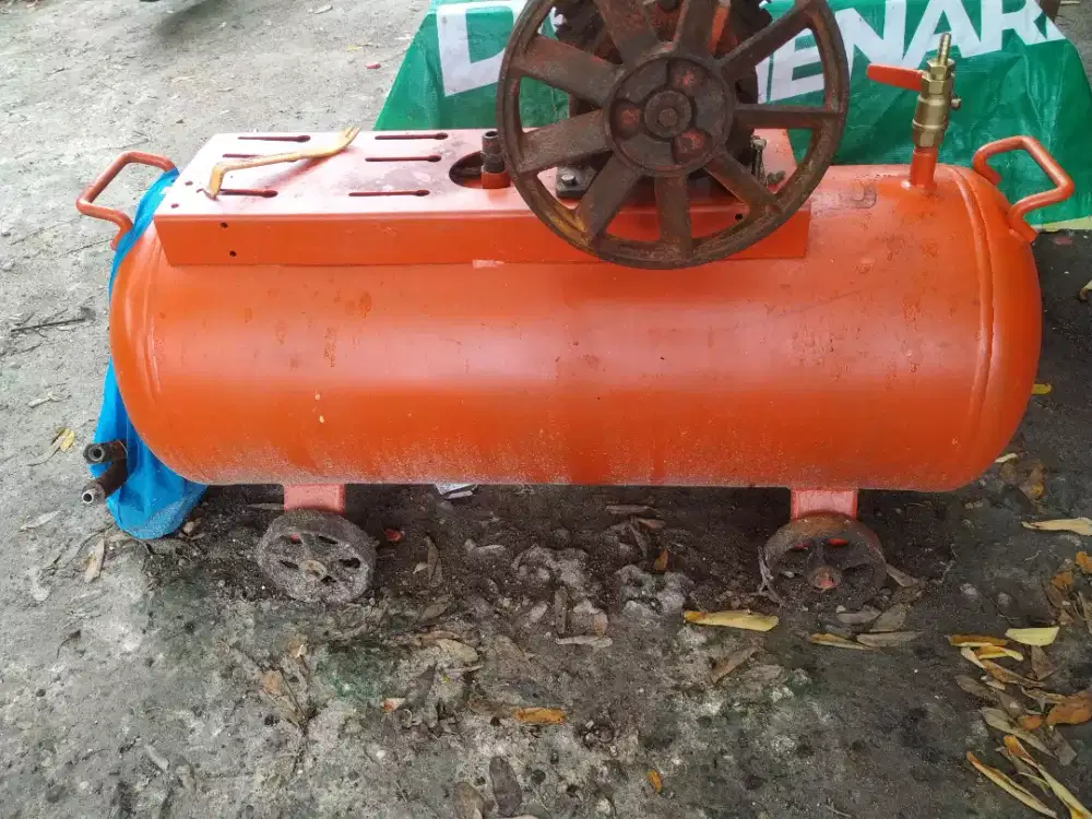 Mesin penggerak,tabung dan kompresor