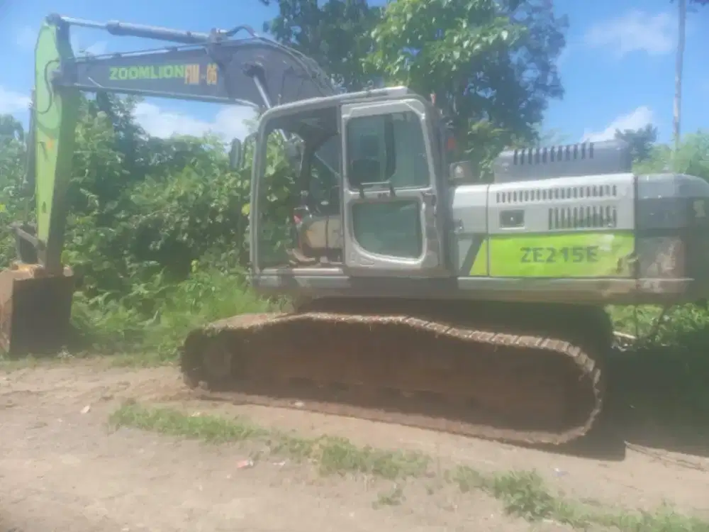 Excavator ZOOMLION ZE215E th 2024 harga 775jt NEGO TIPIS
