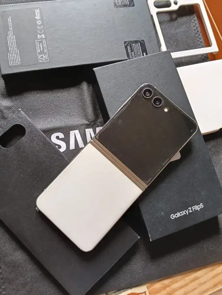 Z Flip 5 8/512 sein muluss
