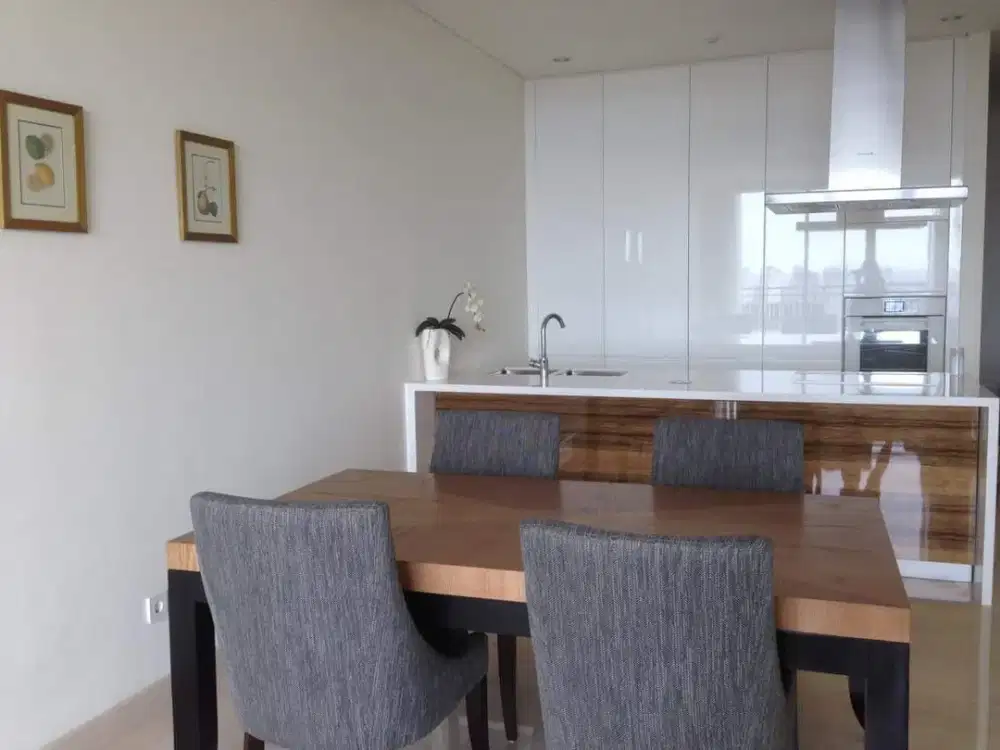 Dijual Apartemen Pakubuwono House 2BR Uk 141 sqm  Full furnished Best View At Jakarta Selatan