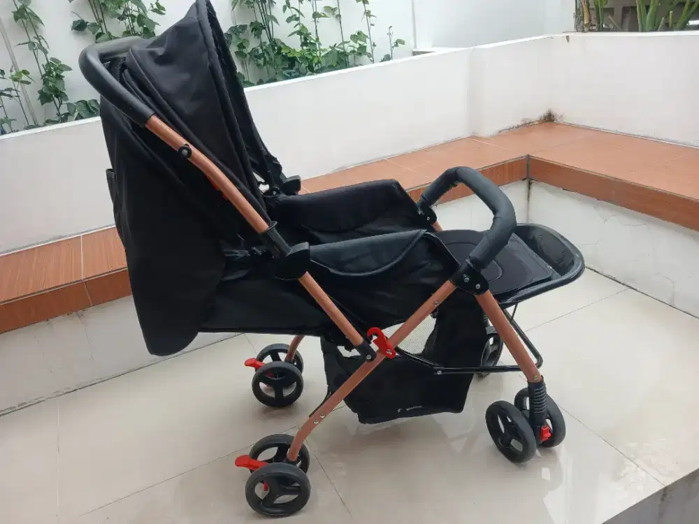 Stroller bayi kondisi bagus
