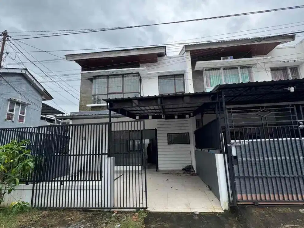 dijual cepat rumah 2 lantai siap huni ditengsh kota makassar dekat jalan Ap petarani dan jalan hertasning