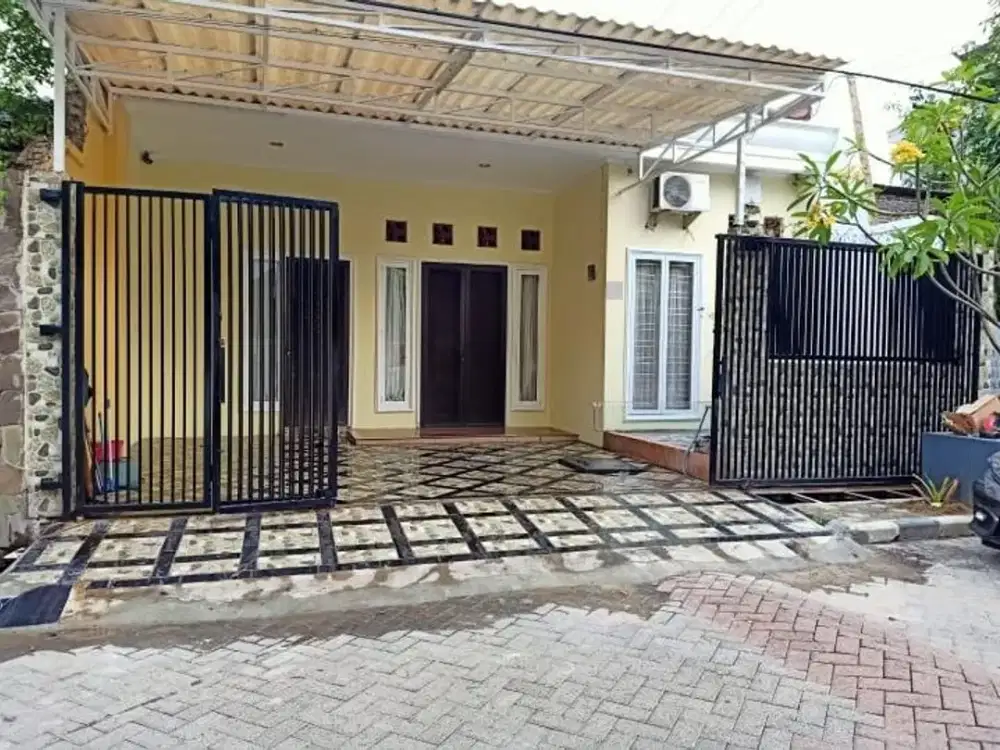 Rumah di Simpang Darmo Permai Selatan - Dekat Area Jac School