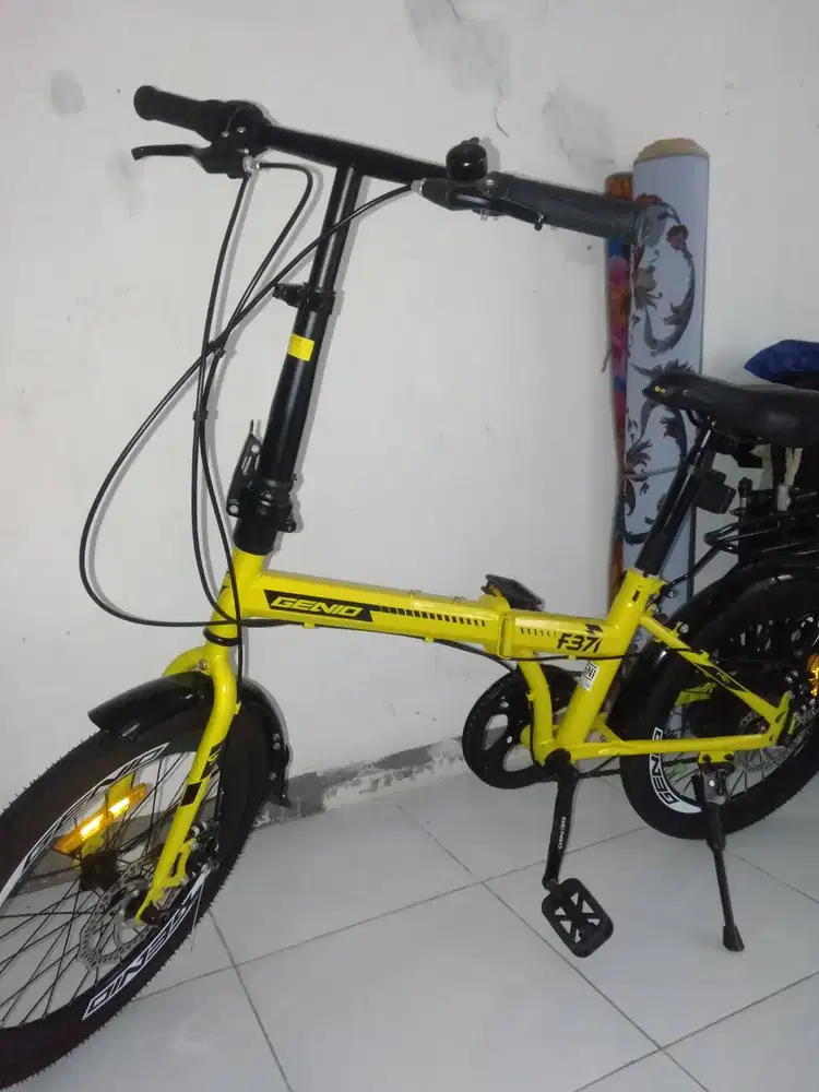 Sepeda lipat merk Genio