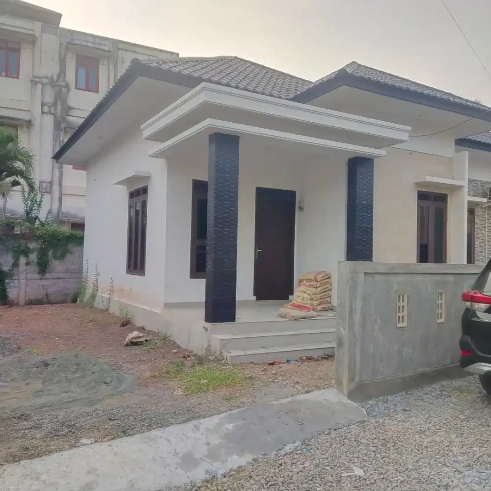 di sewakan rumah belakang kampus stie Lamlagang