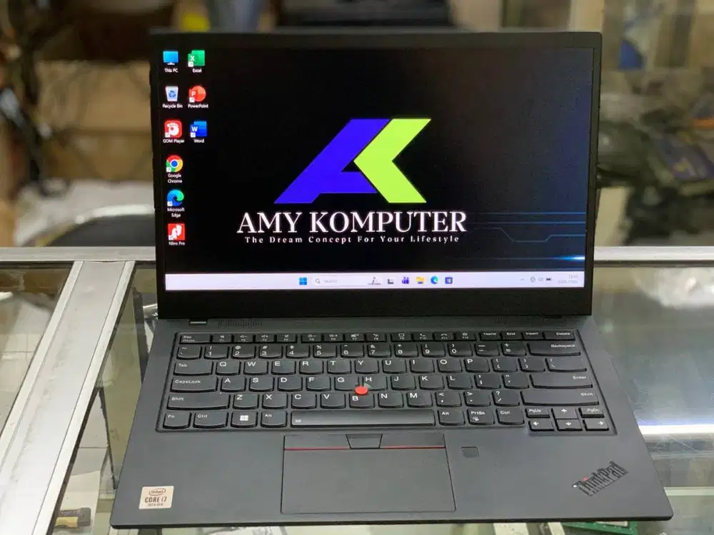 LENOVO THINKPAD X1 CARBON |INTEL CORE I7-10610U7 |16GB |512GB 14 FHD