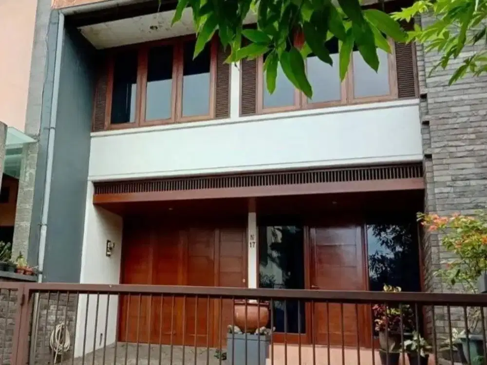 Termurah! Rumah 2 Lantai di Setraduta Bandung