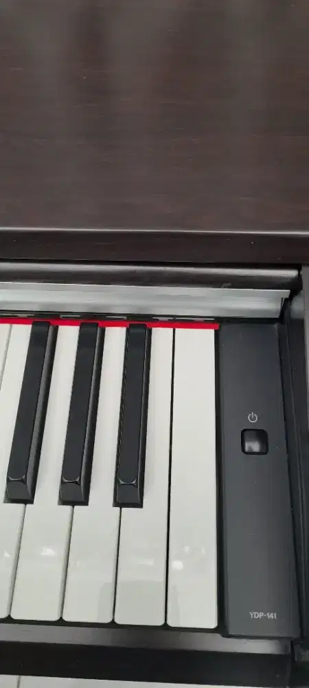 Piano Yahama YDP 141 r  siapa perlu piano super tut clasic gak dipke l