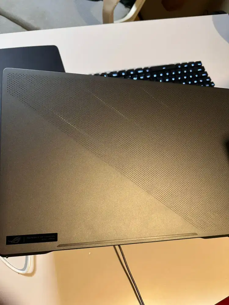 LAPTOP ASUS ROG ZEPHYRUS, SPEK DI GAMBAR