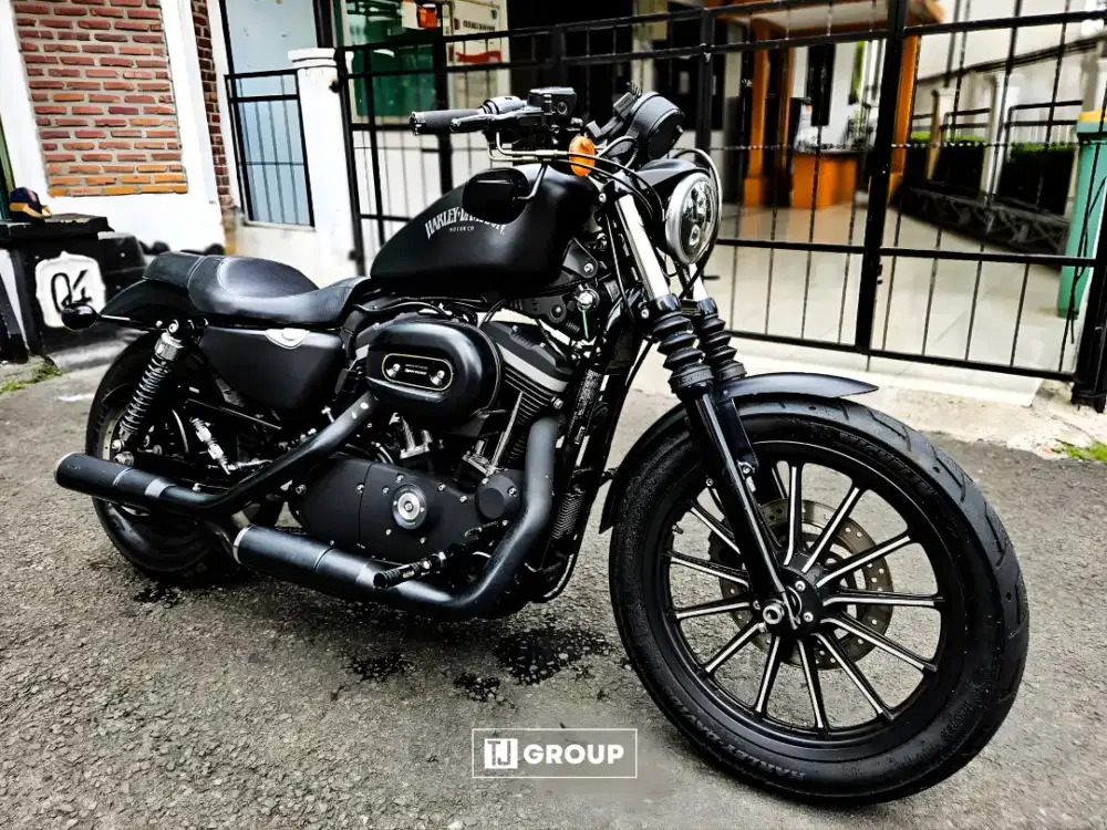 FOR SALE!! Harley-Davidson Sportster Iron 883 2013