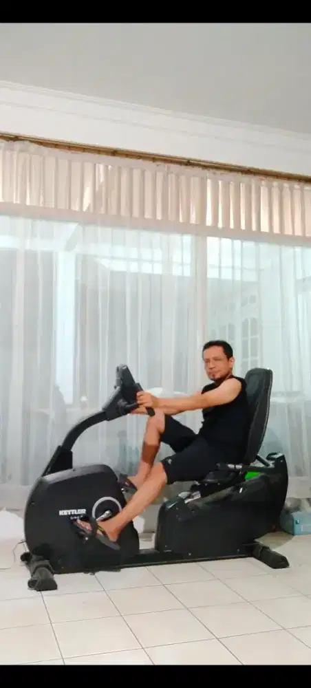 Sepeda statis kettler digital