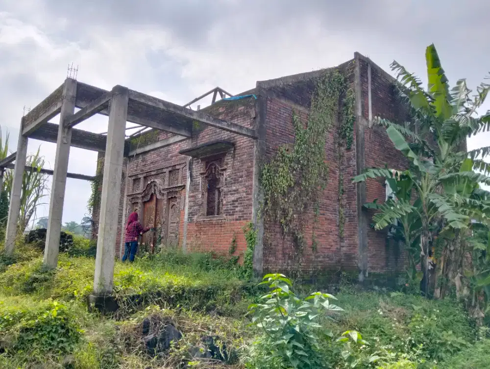 Rumah Al vila di Kel simbaringin kec Sukorejo kab mojokerto