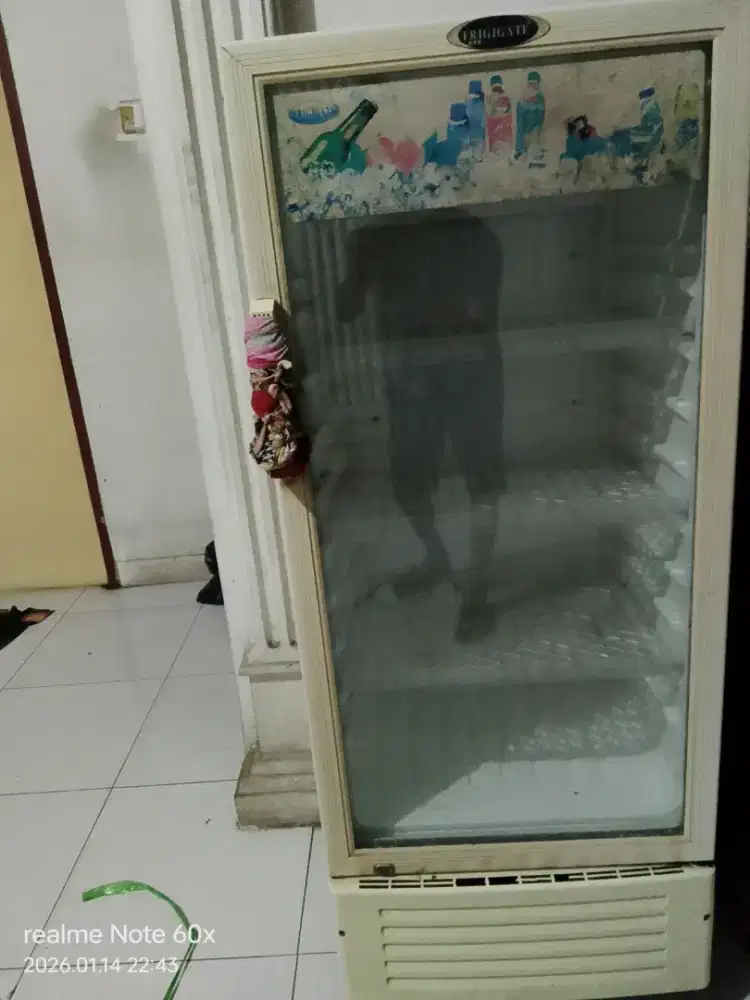 Showcase frigigate 4 rak