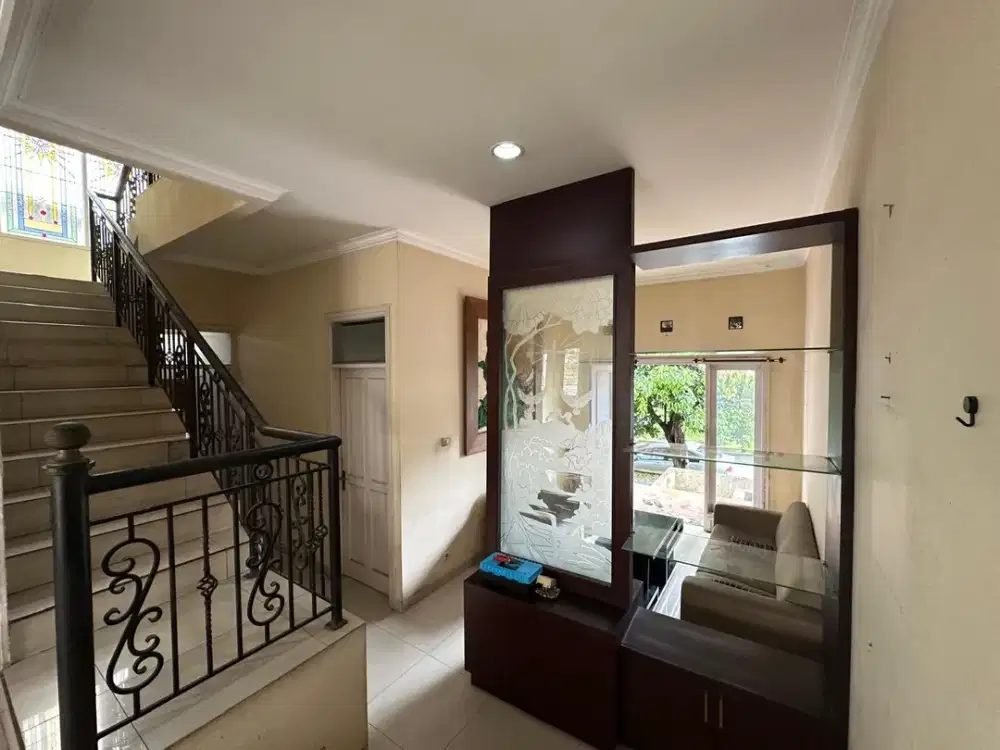 Rumah Mewah Luas Siap Huni di Kawasan Kota Baru Parahyangan