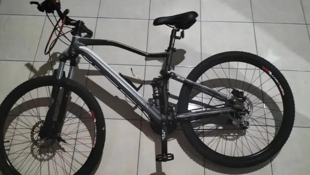 Sepeda gunung thrill