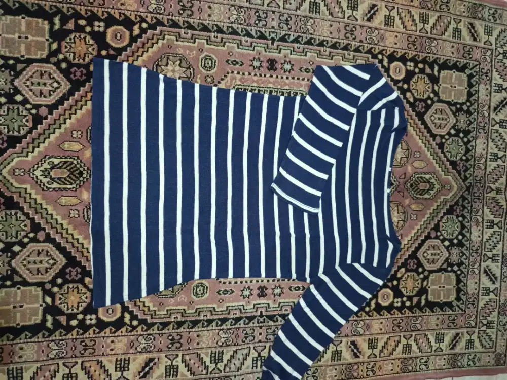 Preloved Atasan Katun Garis