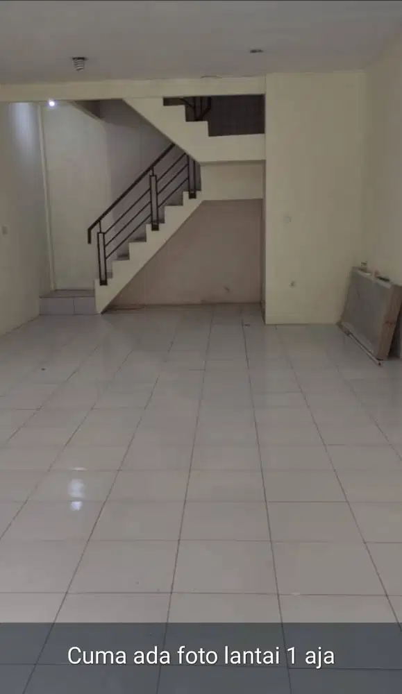 Disewakan Ruko 3 Lantai Siap Usaha Taman Kopo Indah I