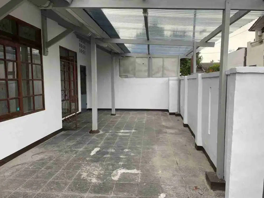 Disewakan Rumah Siap Huni di Taman Kopo Indah 1