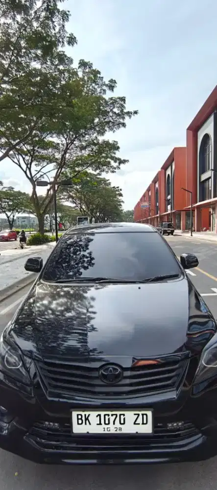 Kijang Innova G Diesel 2012