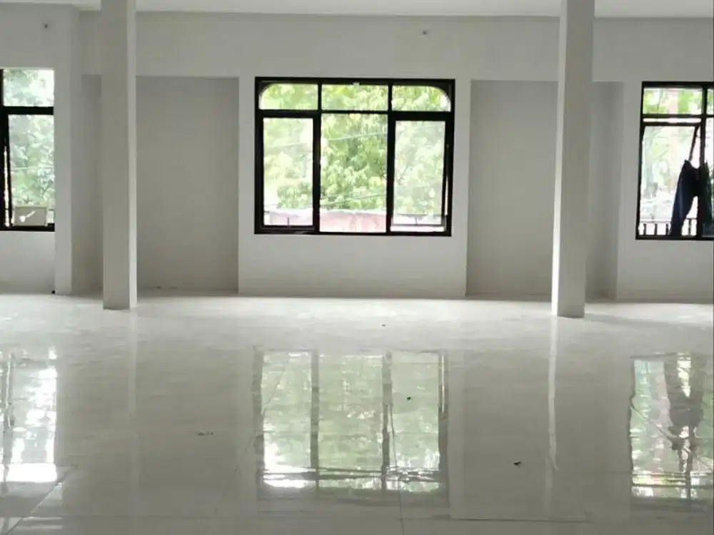 Ruko gandeng komersil strategis untuk usaha di Kahfi 2 Jagakarsa Jakarta Selatan