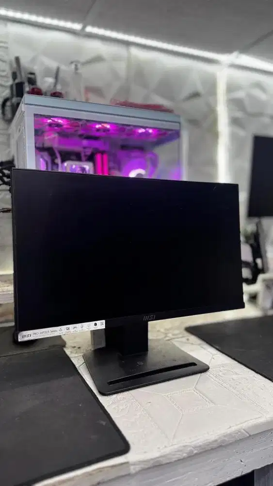 Monitor Msi 22 inch IPS 100Hz Fhd Led Mulus Segel Bagus 800 ribu aja