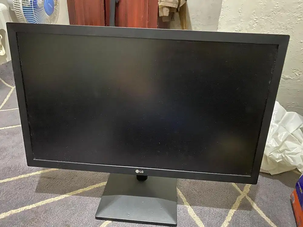 Monitor LG 22MK400 22inch LED Harga 600 ribu aja lengkap kabel segel