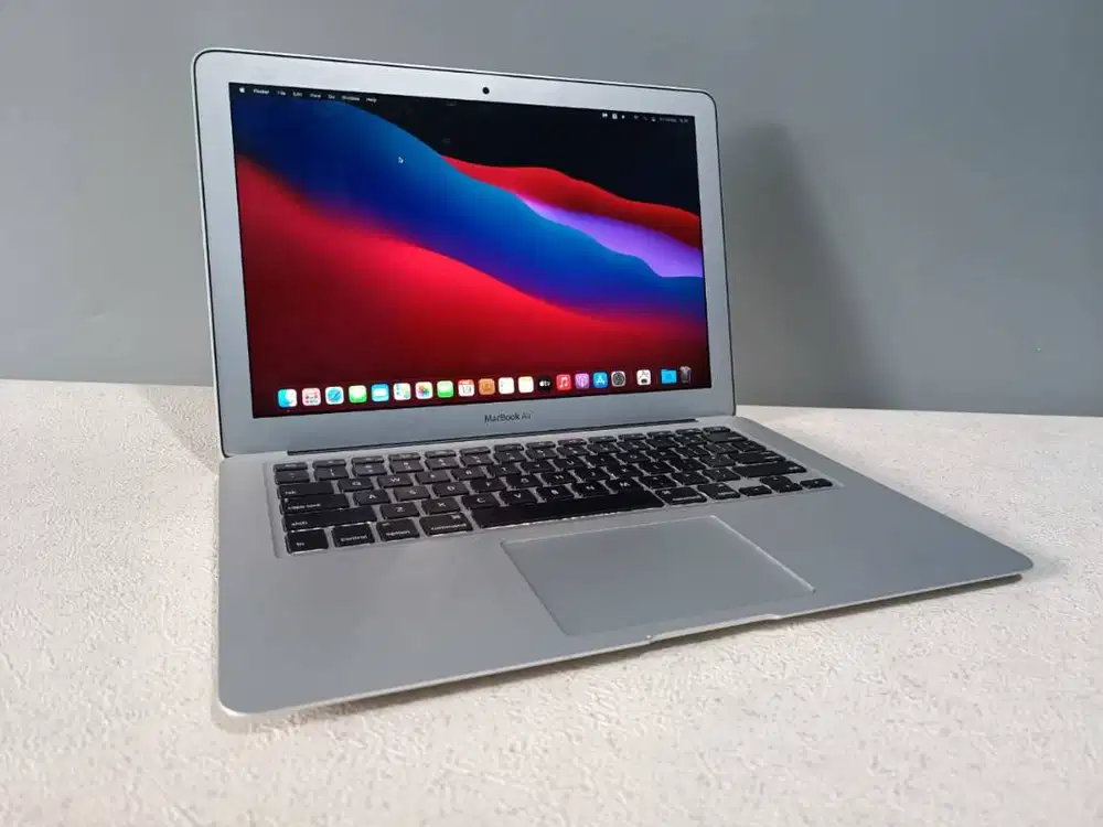 MacBook Air 2017 Core i5 | RAM 8GB | SSD 128GB | Normal